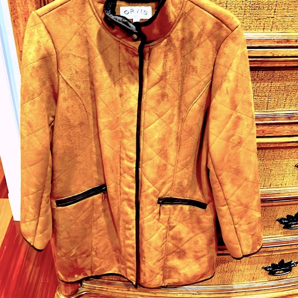 ORVIS Women’s faux suede coat with brown fur lining. Very warm for cold weather.